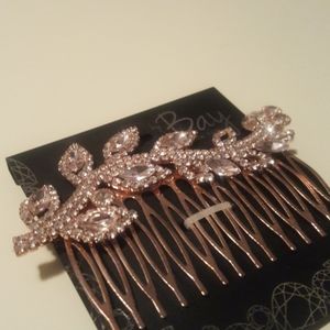 NWT  gold and gem hair clip